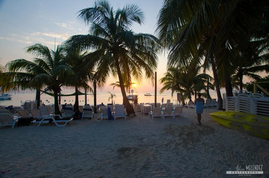 Hotel Henry Morgan All Inclusive West Bay Exteriör bild