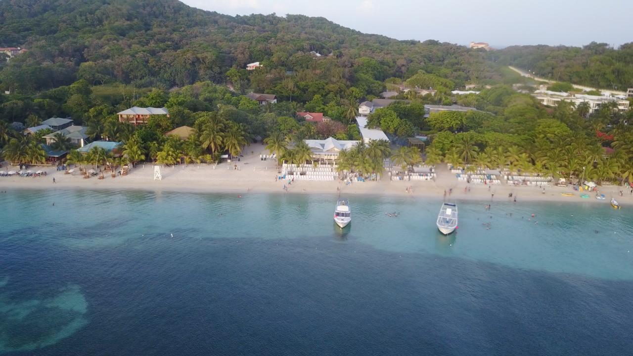 Hotel Henry Morgan All Inclusive West Bay Exteriör bild
